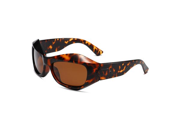 street-wrap-around-y2k-sunglasses